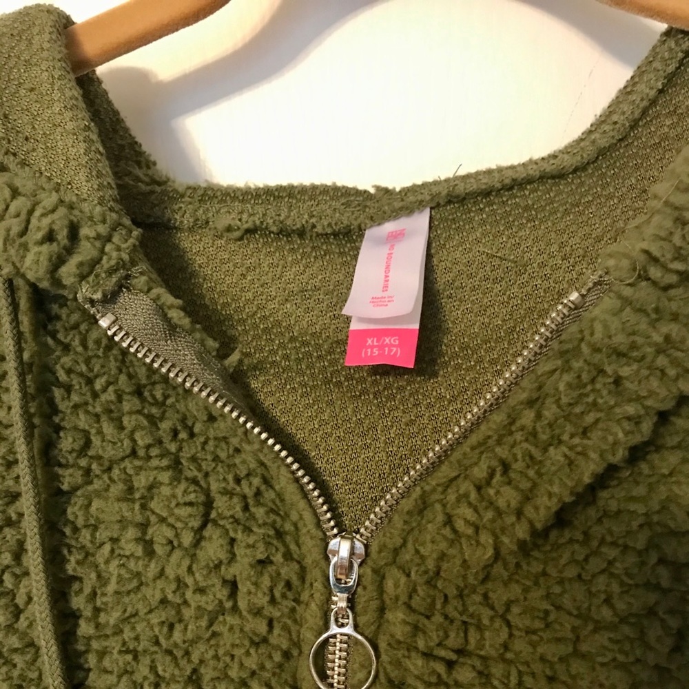 NWOT Teddy jacket, green. - Picture 4 of 8